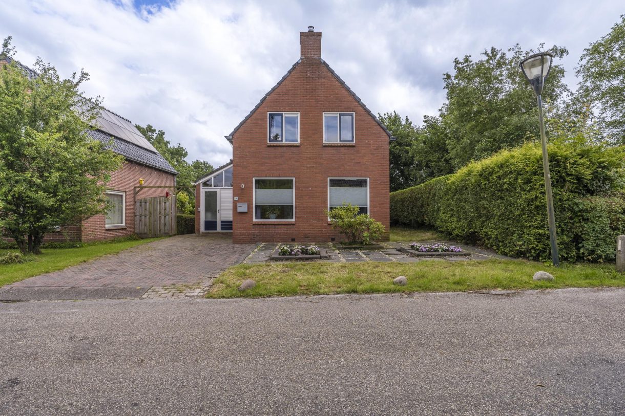 Te koop: Foto Woonhuis aan de Torenweg 14 in Adorp