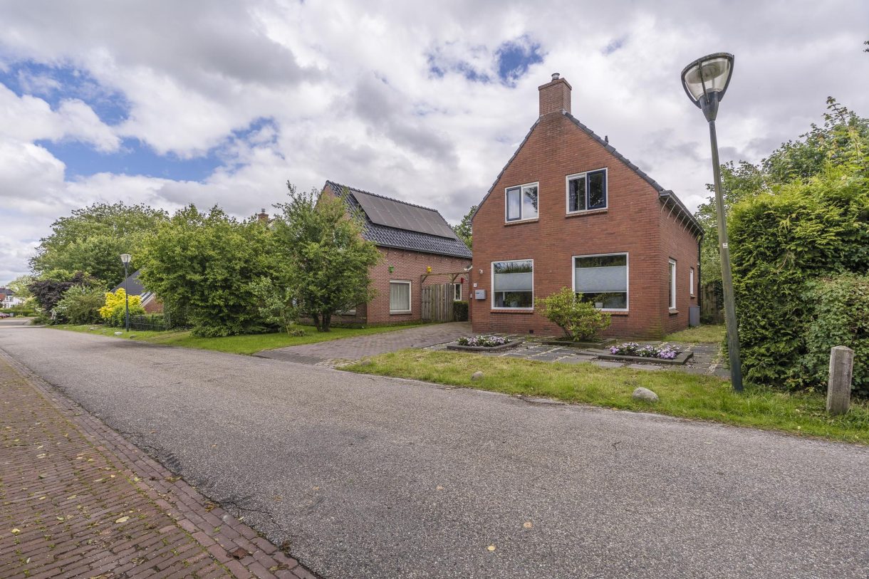 Te koop: Foto Woonhuis aan de Torenweg 14 in Adorp