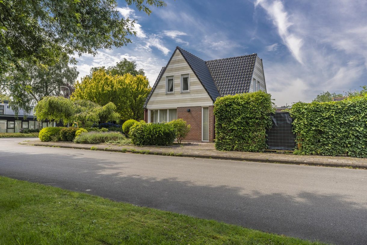 Te koop: Foto Woonhuis aan de Bachlaan 9 in Hoogezand