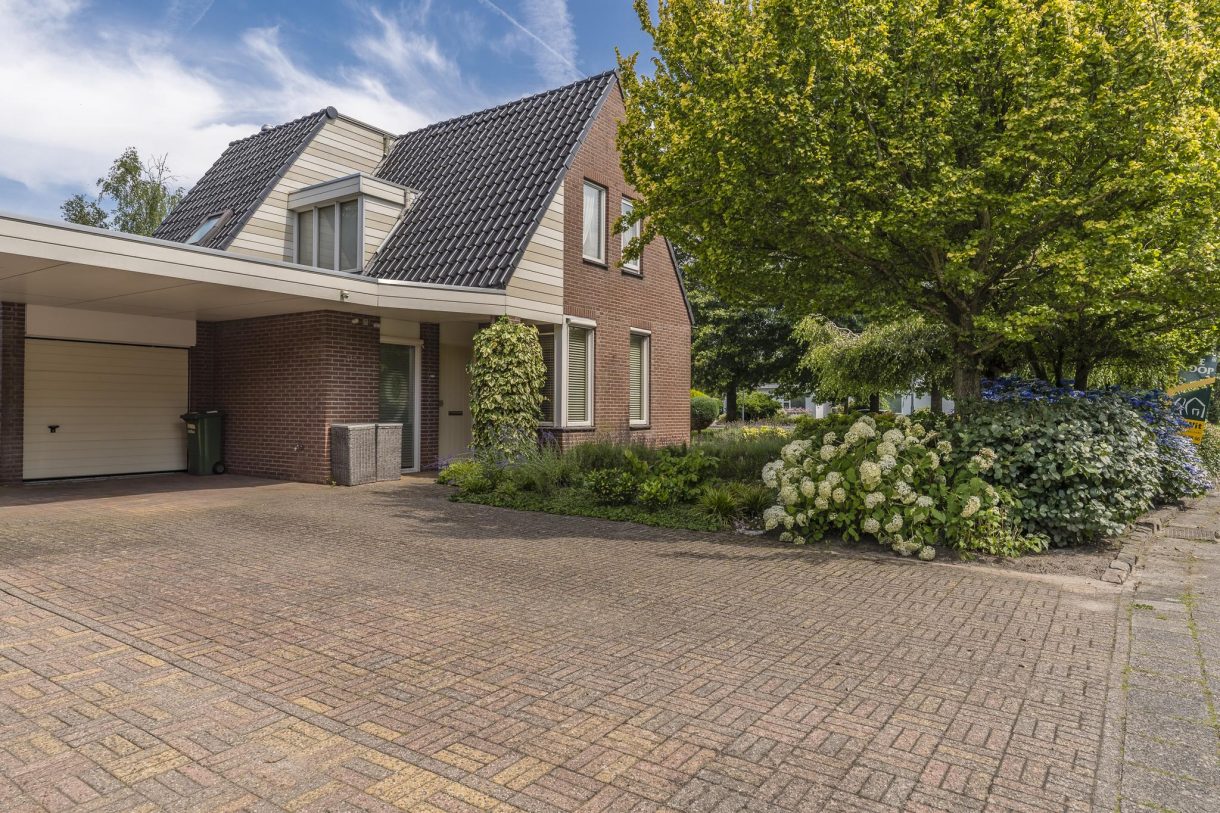 Te koop: Foto Woonhuis aan de Bachlaan 9 in Hoogezand