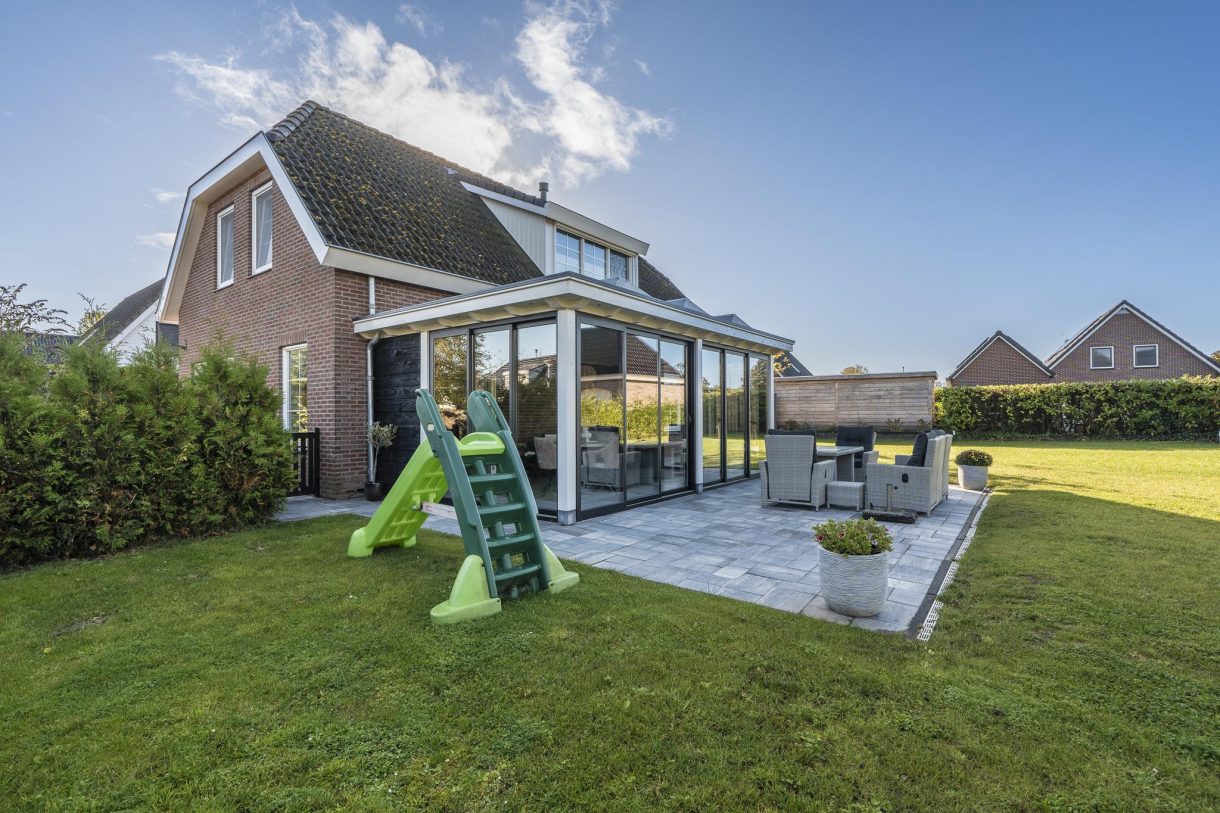 Te koop: Foto Woonhuis aan de Bremstraat 8 in Wagenborgen