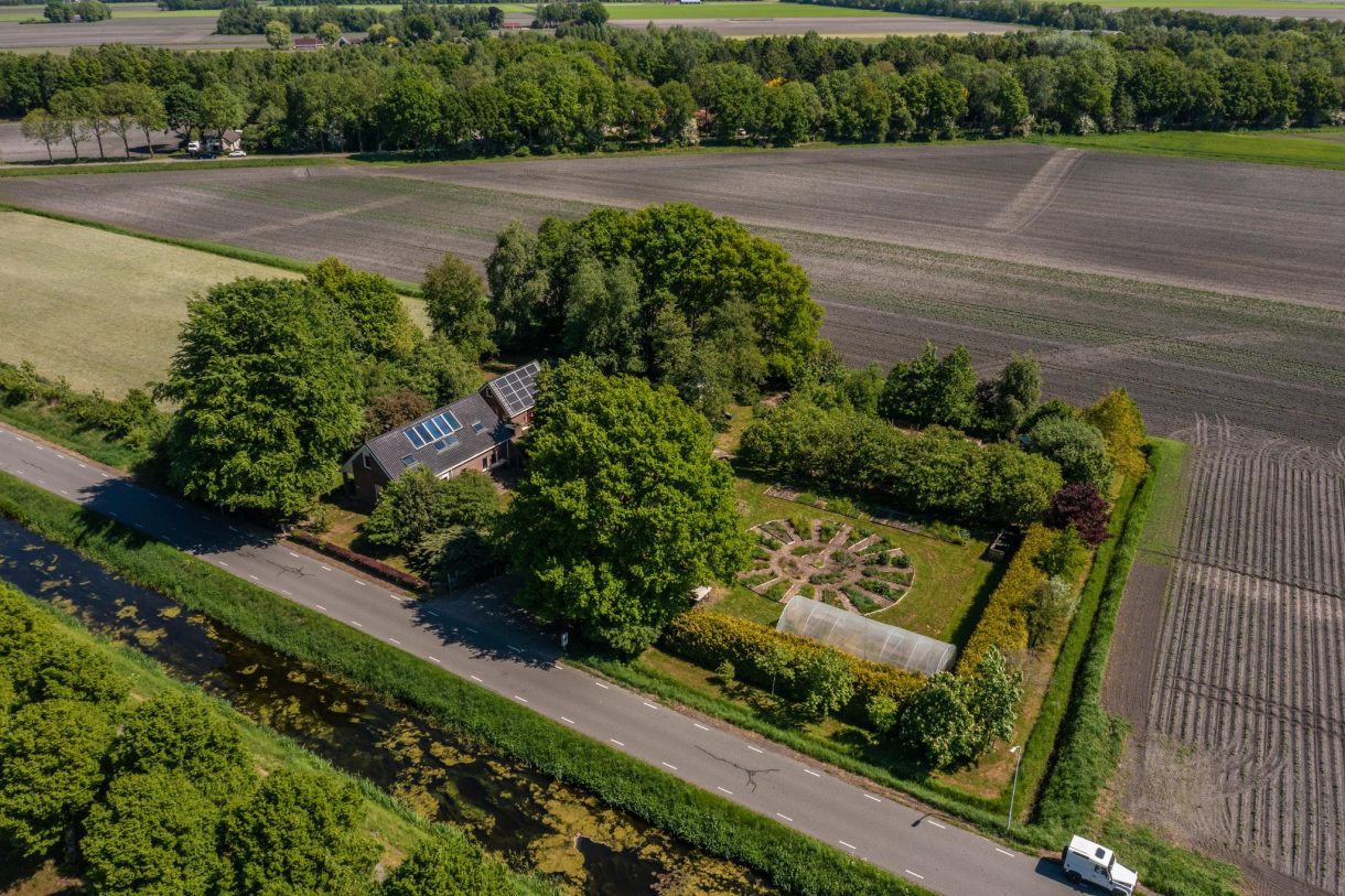 Te koop: Foto Woonhuis aan de Langewijk 6 in Froombosch