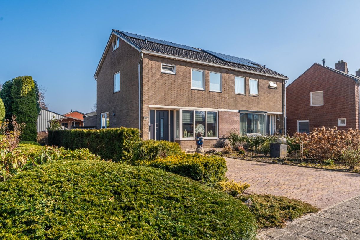 Te koop: Foto Woonhuis aan de Meeuwenstraat 1a in Foxhol