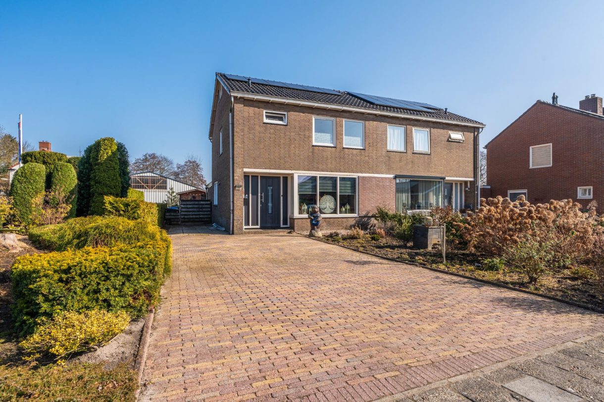 Te koop: Foto Woonhuis aan de Meeuwenstraat 1a in Foxhol