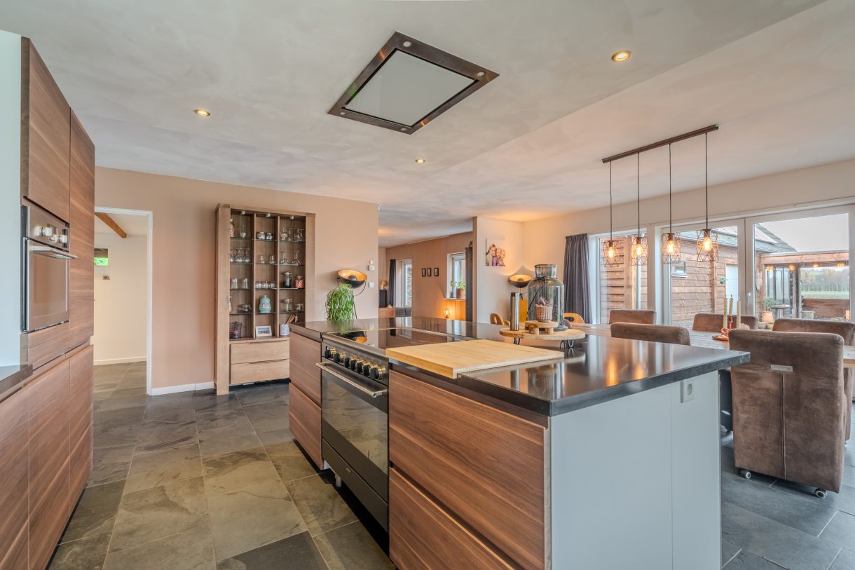 Te koop: Foto Woonhuis aan de Dorpsstraat 64 in Zuidlaarderveen