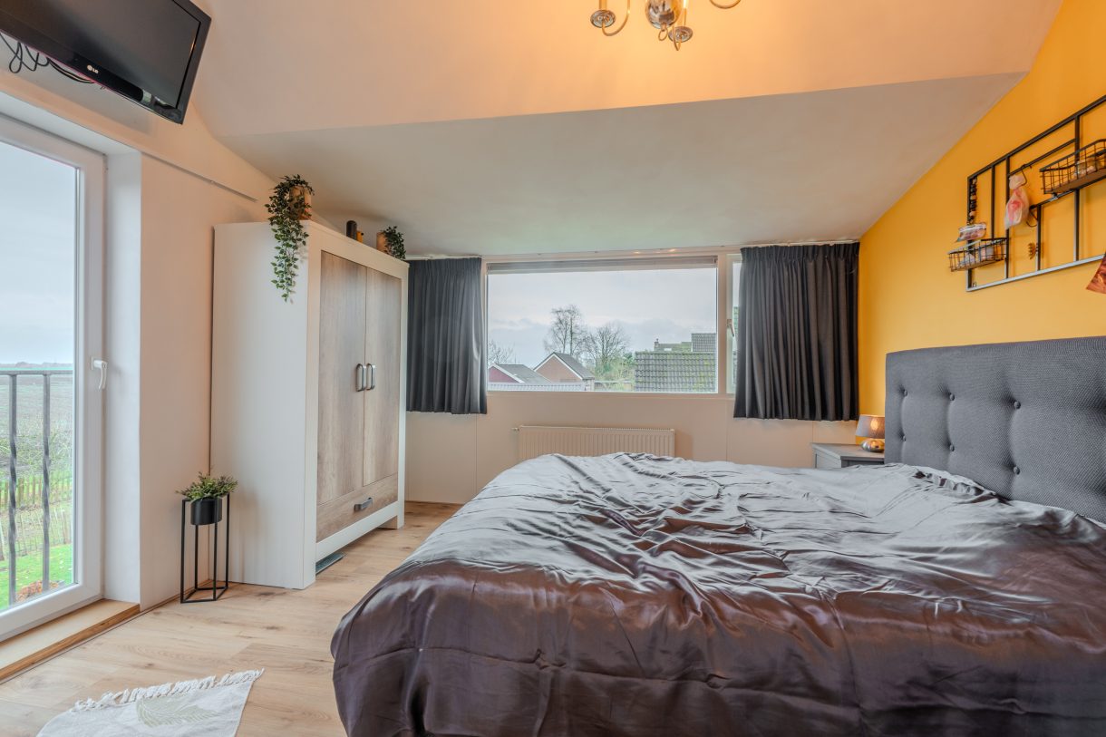 Te koop: Foto Woonhuis aan de Dorpsstraat 64 in Zuidlaarderveen