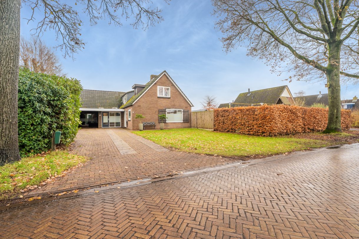 Te koop: Foto Woonhuis aan de Dorpsstraat 64 in Zuidlaarderveen